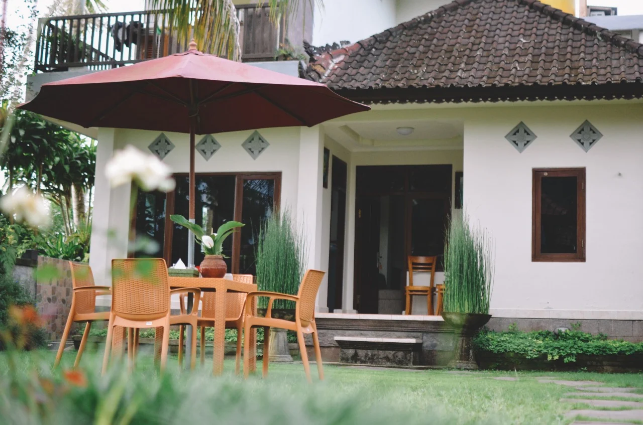 Outdoor seating